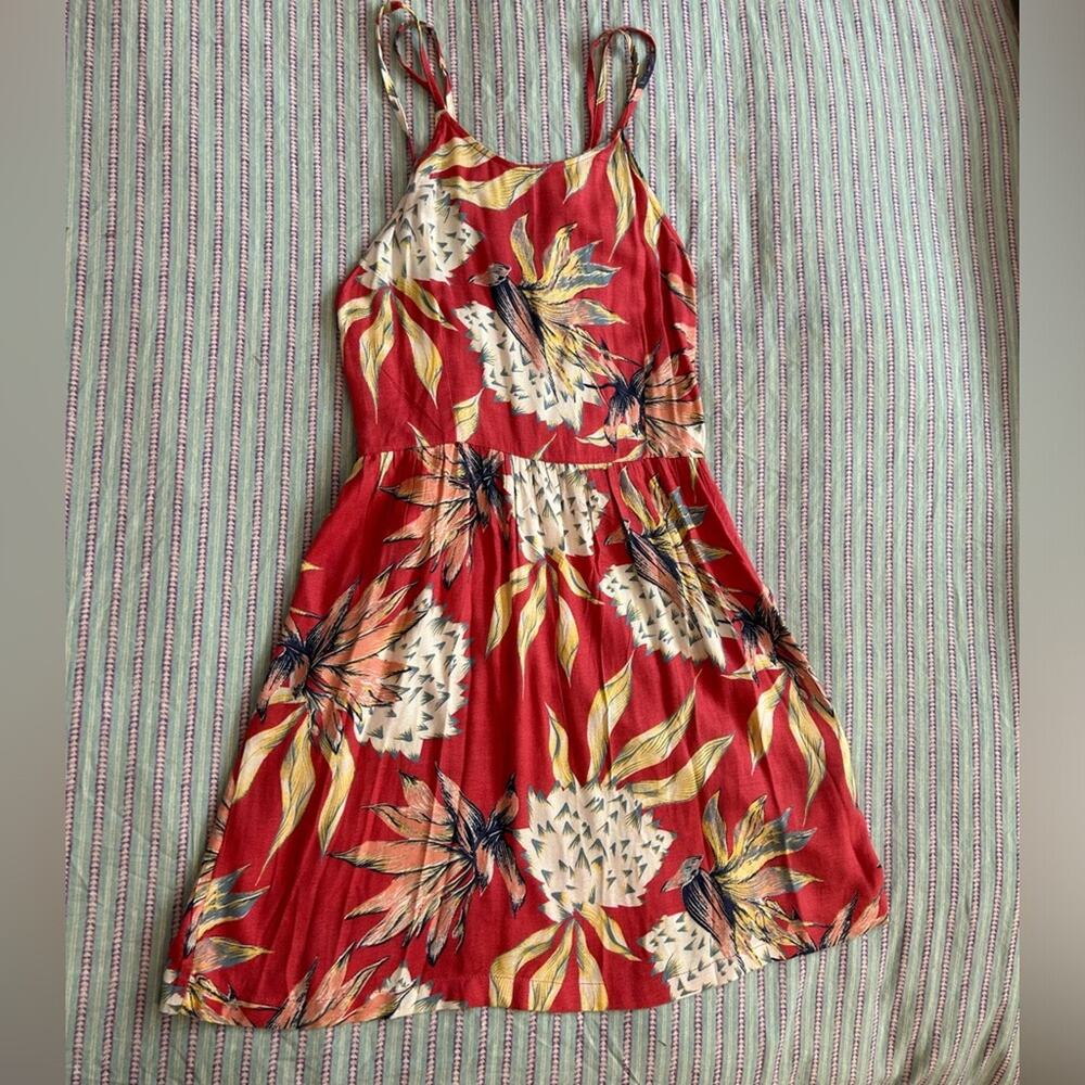 ☀️ LATE SUMMER SALE! ☀️ Roxy Floral Dress with Criss-Cross Straps